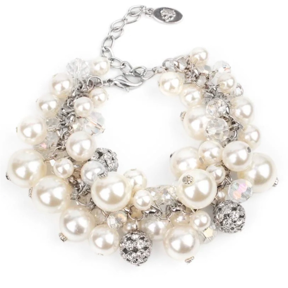 Pearl & Rhinestone Bracelet NWT - Couture Celebrator Zi Collection